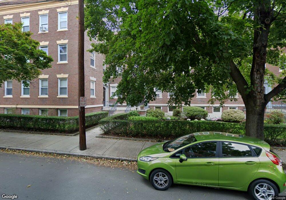 57 Manchester Rd unit 2, Brookline, MA 02446 - photo 1