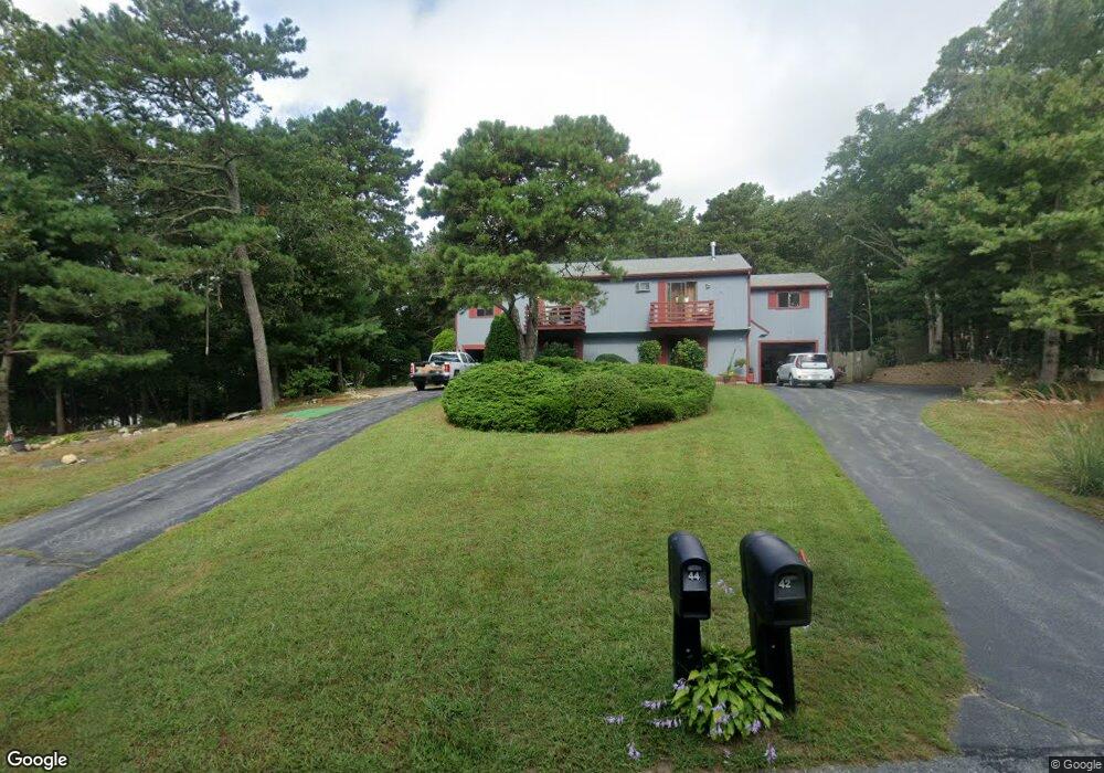 44 Heritage Dr, Buzzards Bay, MA 02532 - photo 1