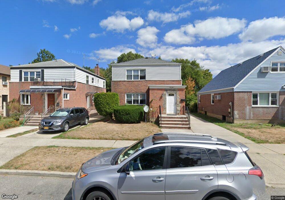 8319 Langdale St, New Hyde Park, NY 11040 - photo 1