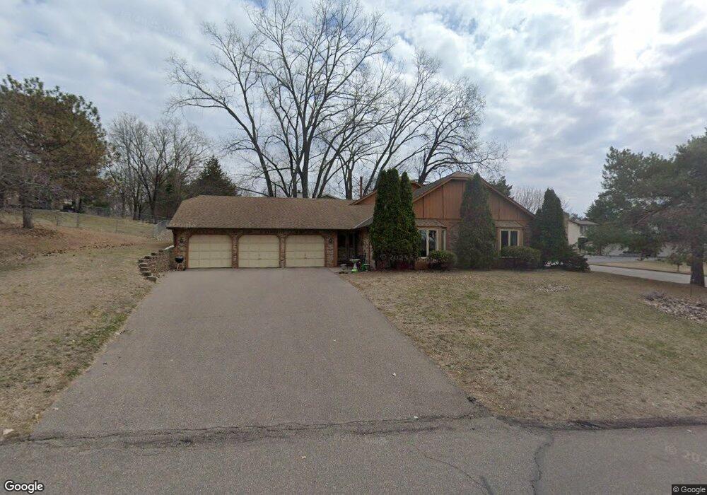 11131 Sumac Ln, Hopkins, MN 55305 - photo 1