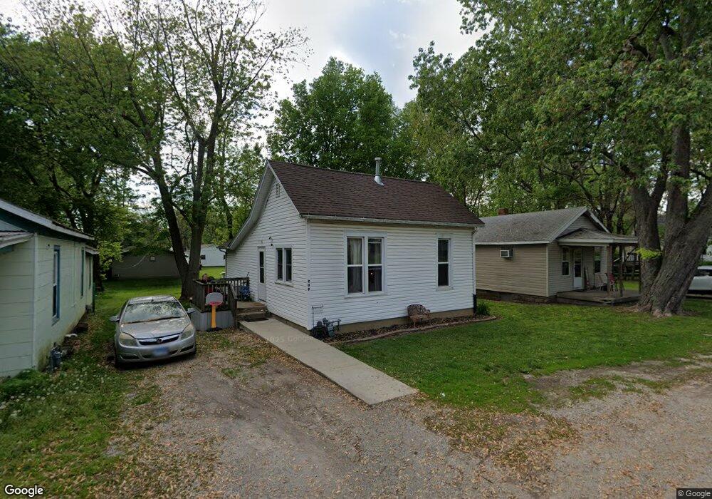 209 Oscar St, Lincoln, IL 62656 - photo 1