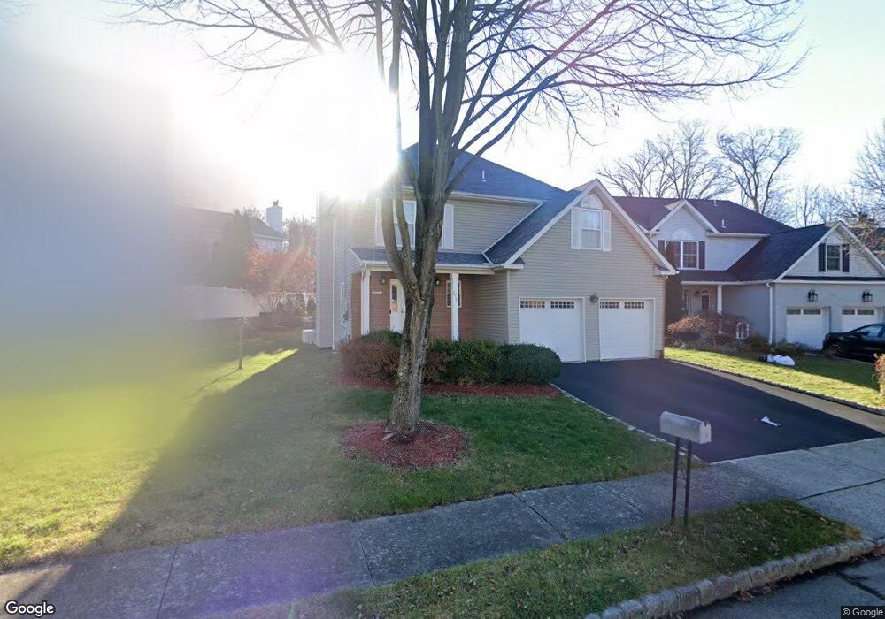 672 Seagull Dr, Paramus, NJ 07652 - photo 1