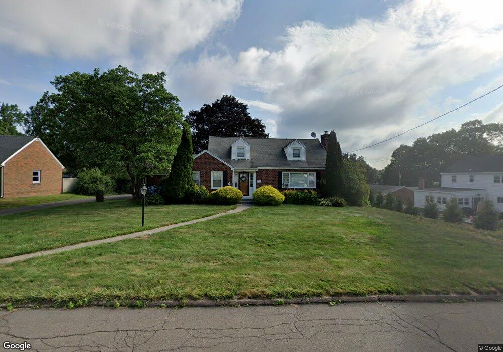 4 Lincoln Dr, Wallingford, CT 06492 - photo 1