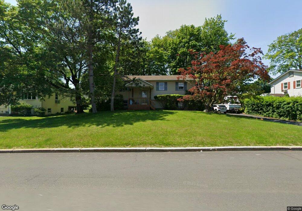 9 Southpark Dr, Garnerville, NY 10923 - photo 1