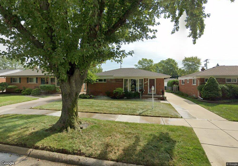 240 N Chocolay Ave, Clawson, MI 48017 - photo 1