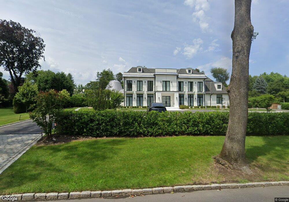 19 Rogers Rd, Great Neck, NY 11024 - photo 1