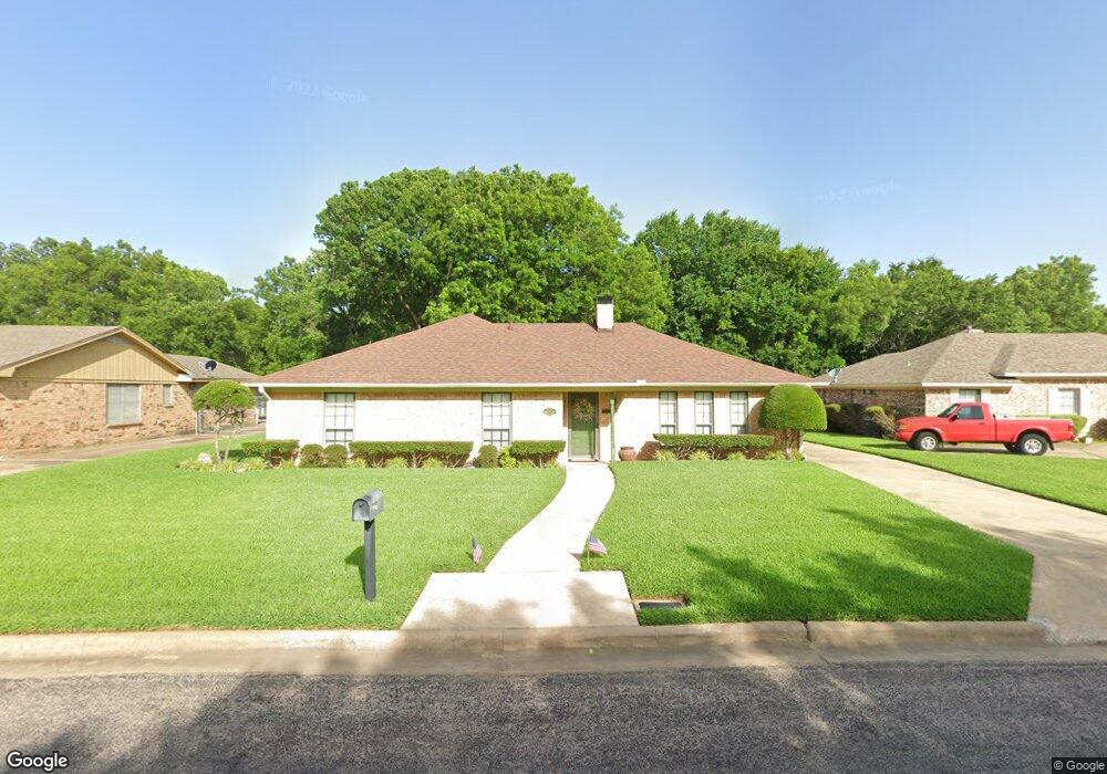 3016 Mimosa Dr, Sherman, TX 75092 - photo 1