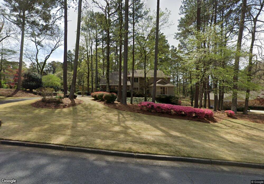 2870 Roxburgh Dr, Roswell, GA 30076 - photo 1