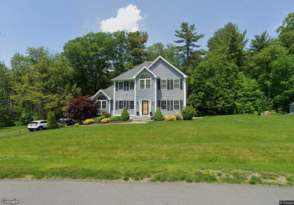 137 Clement Rd, Pelham, NH 03076 - photo 1