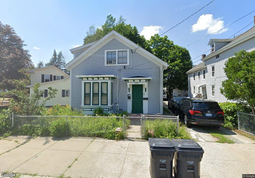 228 Dunnell Ave, Pawtucket, RI 02860 - photo 1