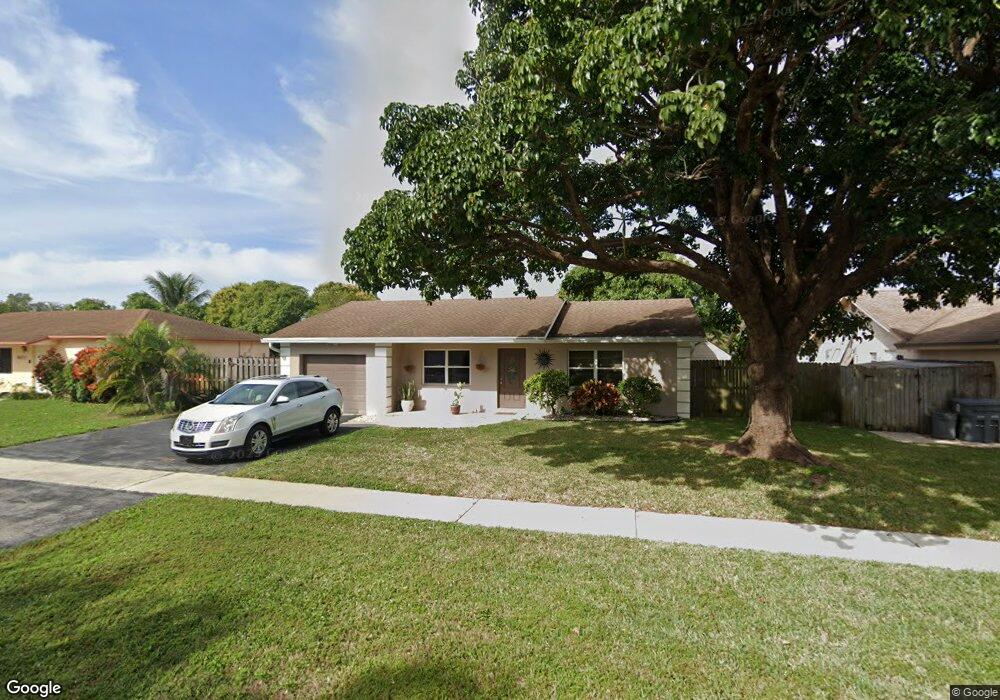 9461 Richmond Cir, Boca Raton, FL 33434 - photo 1