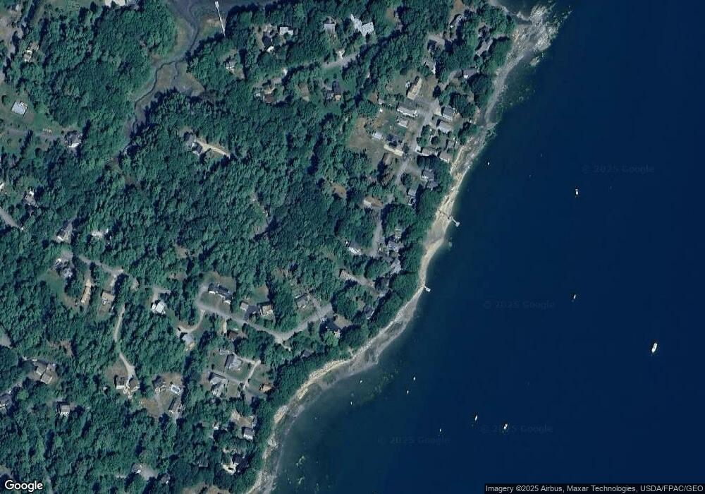 83 Maquoit Dr, Freeport, ME 04032 - photo 1