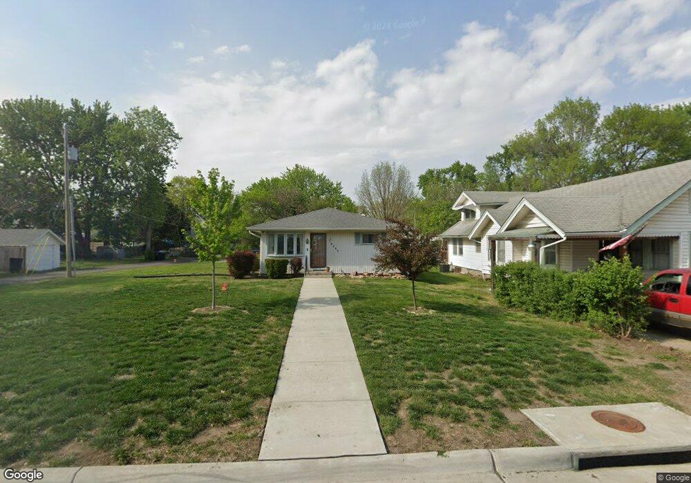 1828 SW 3rd St, Topeka, KS 66606 - photo 1