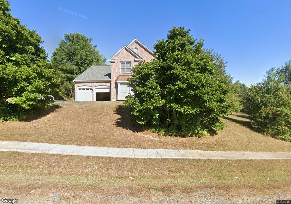10804 Piney Pond Dr, Great Falls, VA 22066 - photo 1