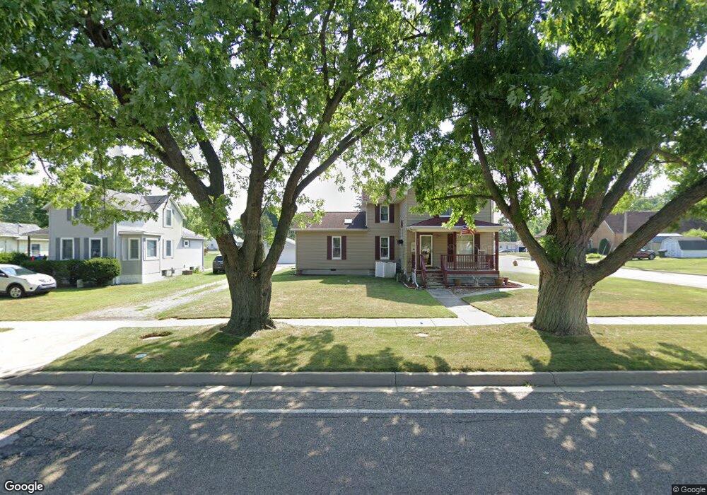 511 S Elm St, Three Oaks, MI 49128 - photo 1