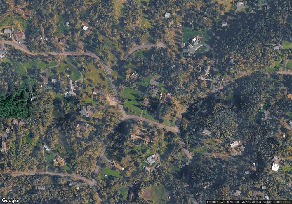 932 Oakview Dr, Roseburg, OR 97471 - photo 1