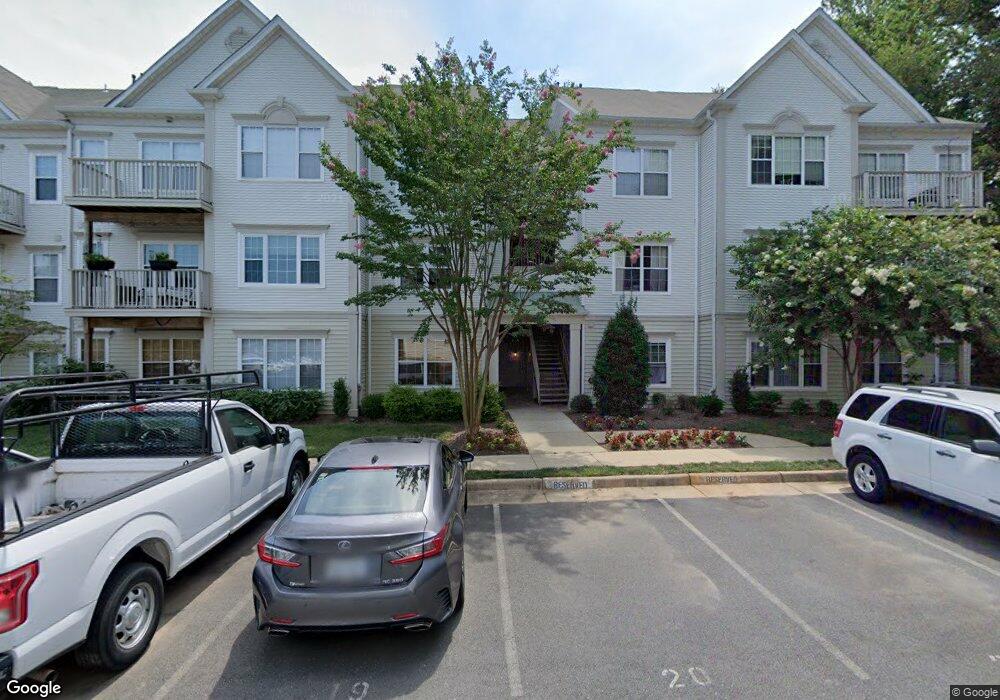 12461 Hayes Ct unit 203, Fairfax, VA 22033 - photo 1