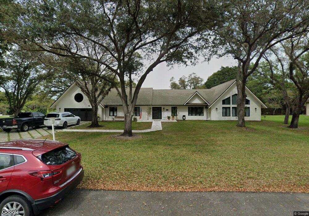 11101 SW 40th Ct, Davie, FL 33328 - photo 1