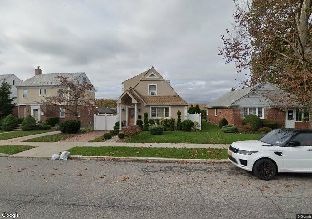 2536 163rd St, Flushing, NY 11358 - photo 1