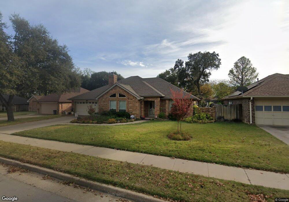 2612 Nantucket Ct, Bedford, TX 76022 - photo 1