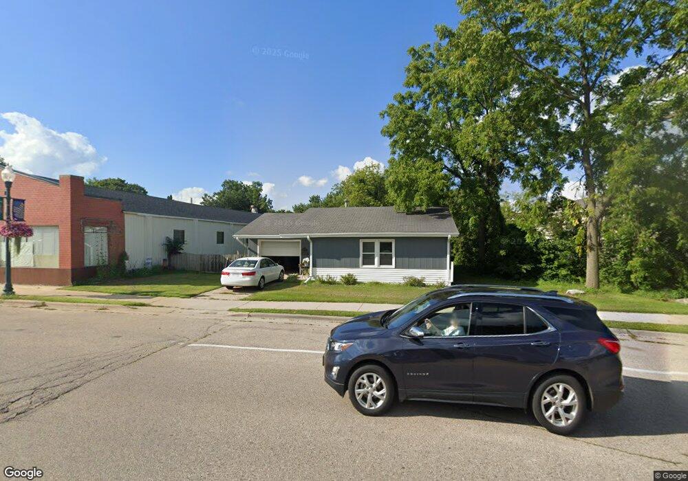 140 E Main St, Evansville, WI 53536 - photo 1