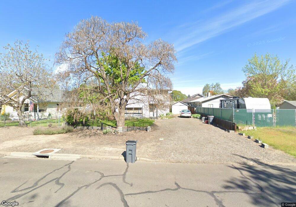 335 Alder St, Central Point, OR 97502 - photo 1