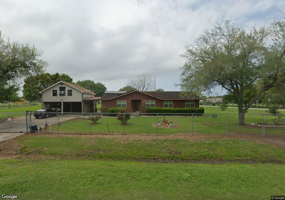 77 Winding Way N, Bay City, TX 77414 - photo 1