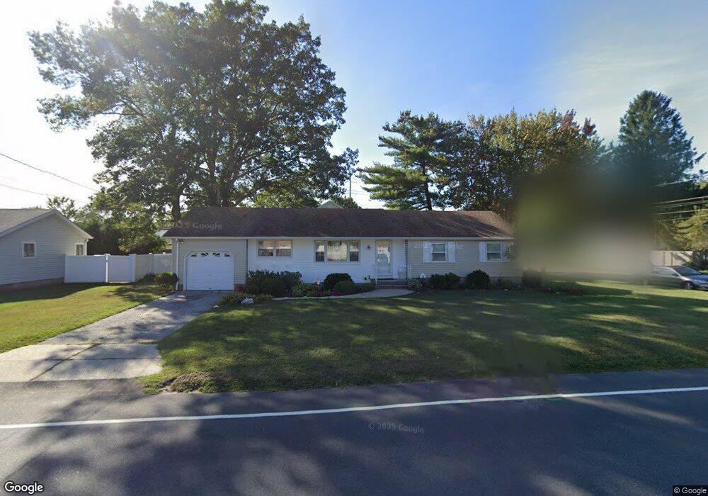 1071 Carlls Straight Path, Dix Hills, NY 11746 - photo 1