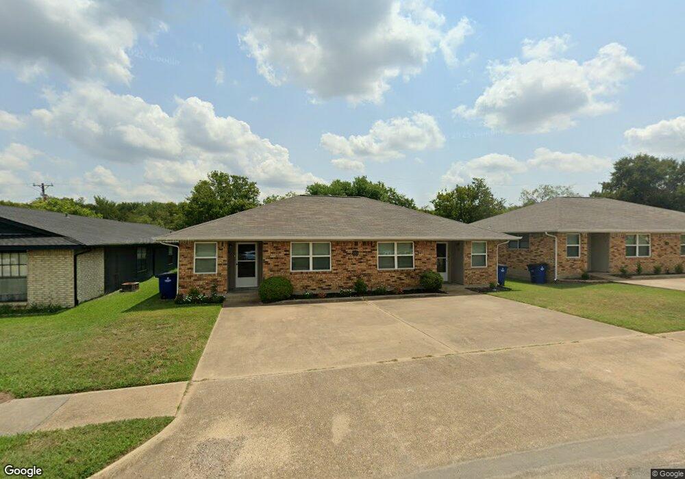 1401 S Cardinal St unit B, Ennis, TX 75119 - photo 1