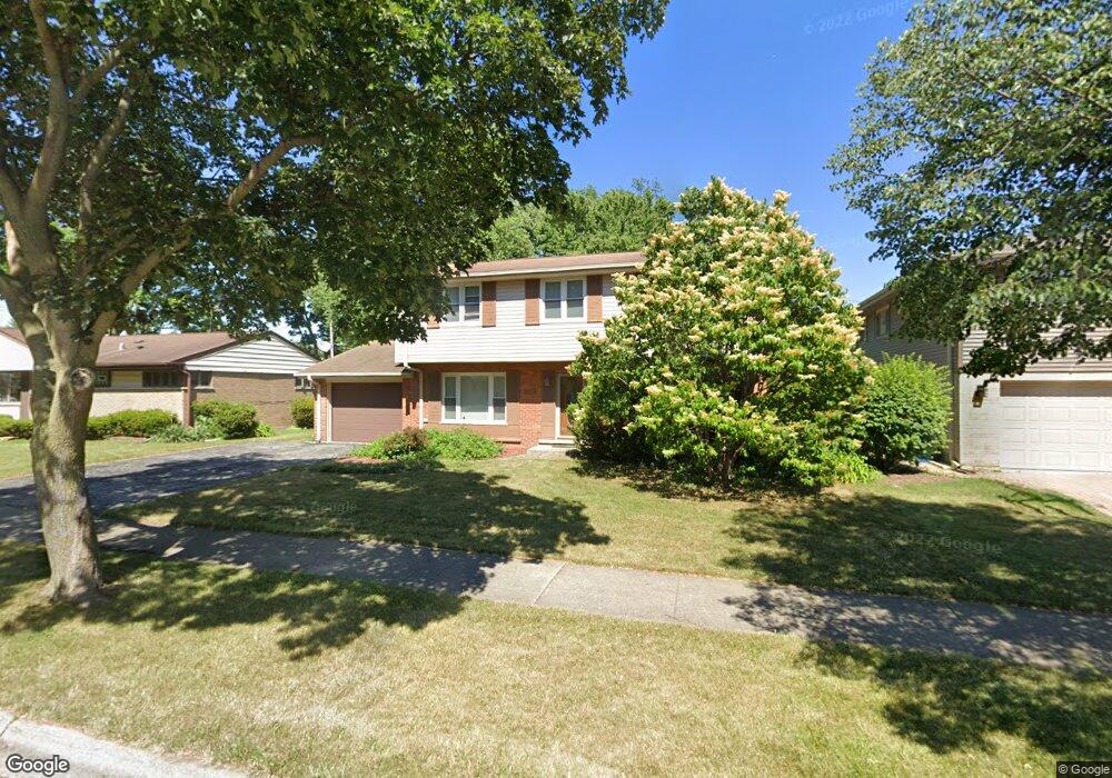 117 S Elm Tree Ln, Elmhurst, IL 60126 - photo 1