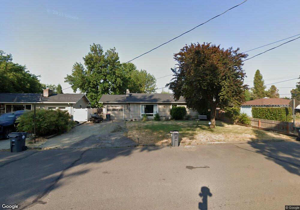 520 S 2nd St, Central Point, OR 97502 - photo 1