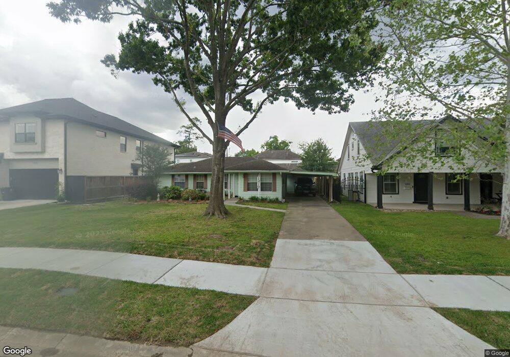 1219 Chamboard Ln, Houston, TX 77018 - photo 1