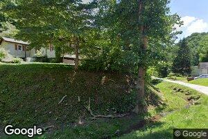 960 Stringers Branch Rd, Peytona, WV 25154