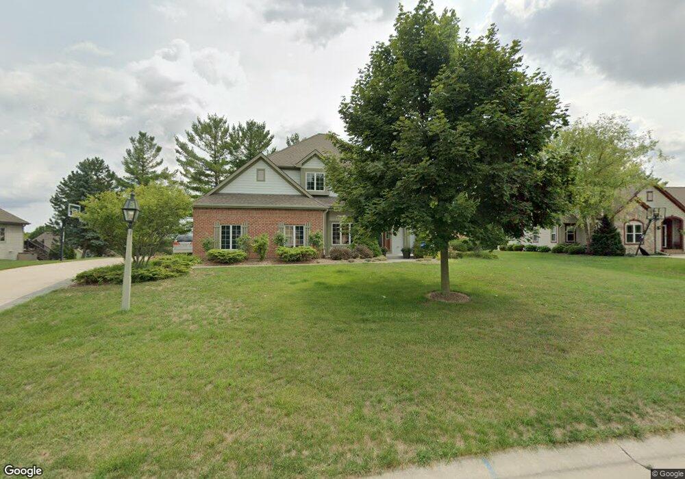 W148N9732 Tree Tops Dr, Germantown, WI 53022 - photo 1