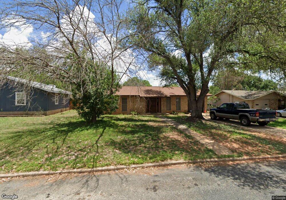 308 W Nimitz St, Fredericksburg, TX 78624 - photo 1
