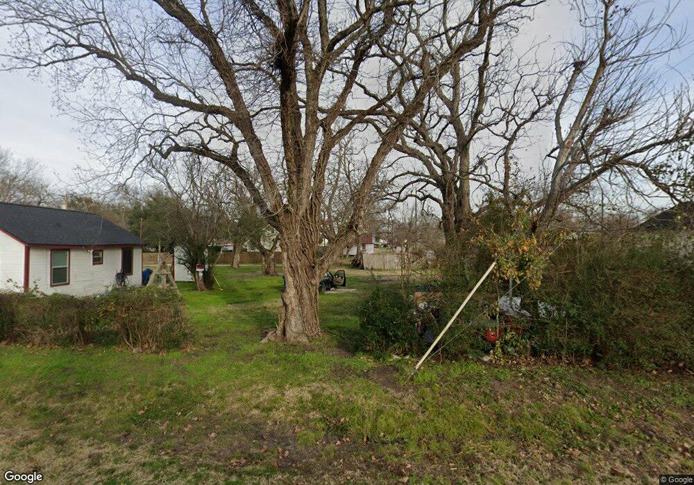 527 Brazos St, Rosenberg, TX 77471 - photo 1