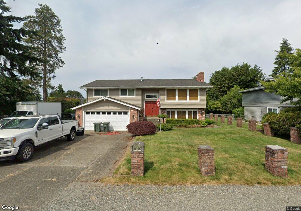 1033 8th Ave N, Edmonds, WA 98020 - photo 1