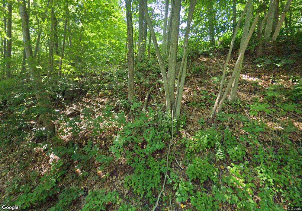 218 W Sutton Rd, Sutton, MA 01590 - photo 1