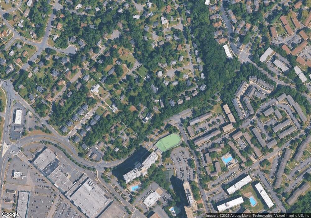 4705 Gloucester Rd, Alexandria, VA 22312 - photo 1