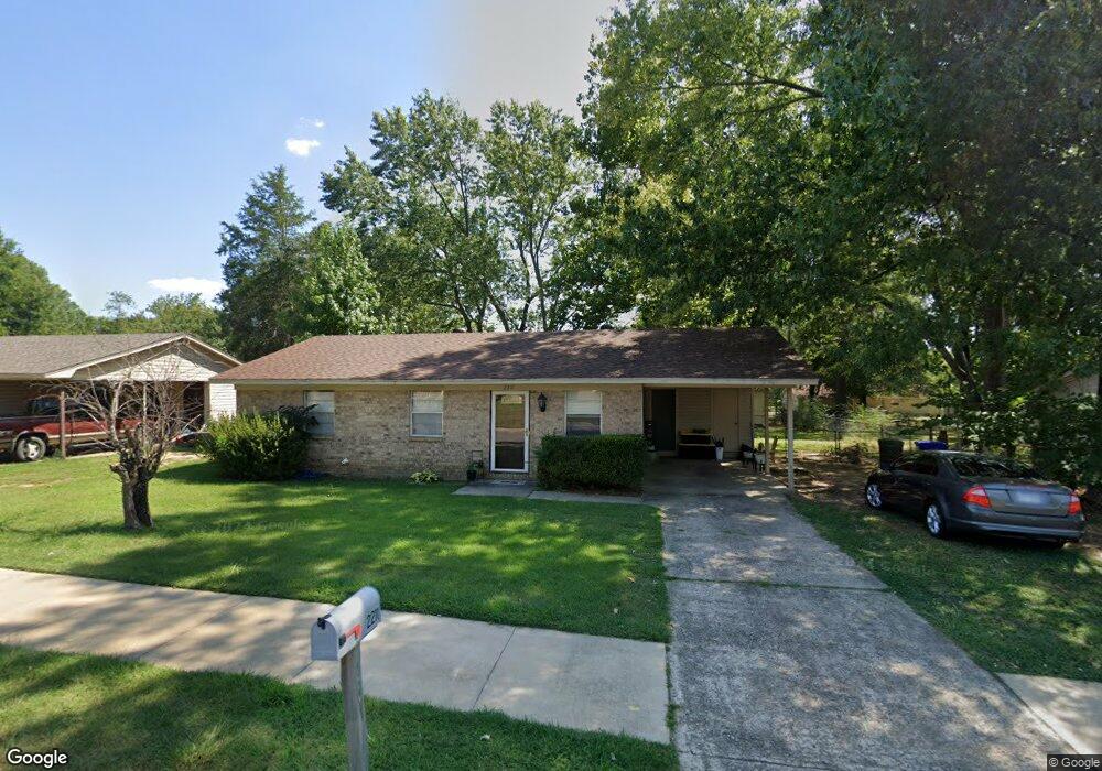 2211 Tyler St, Conway, AR 72034 - photo 1