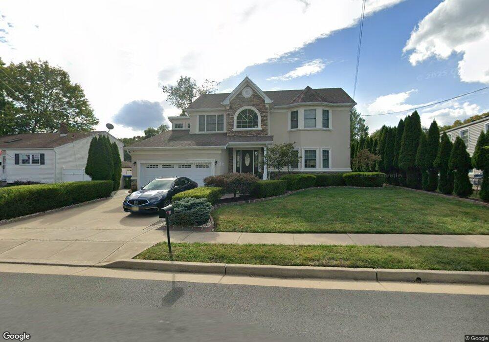 5 Berrue Ct, Edison, NJ 08817 - photo 1