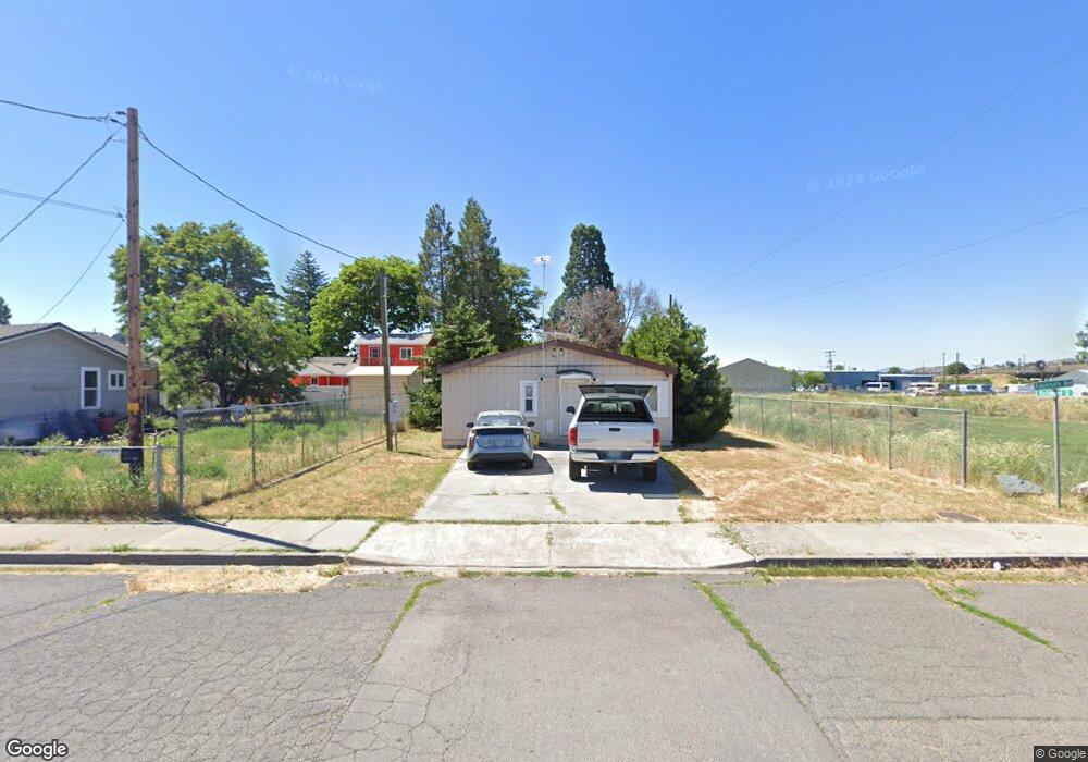 1928 Applegate Ave, Klamath Falls, OR 97601 - photo 1