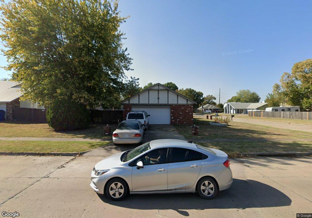 1301 W Edgewater St, Broken Arrow, OK 74012 - photo 1