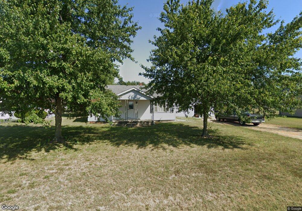 612 Deaver Rd, Columbus, IN 47201 - photo 1