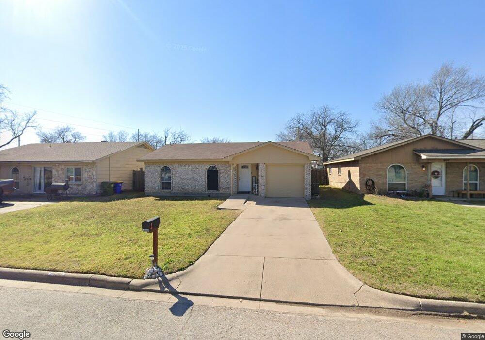 607 Hallvale Dr, Fort Worth, TX 76108 - photo 1