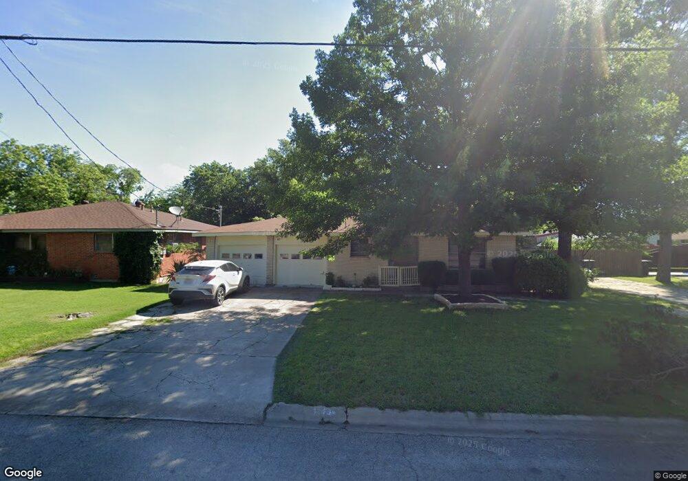 708 N Douglas Ave, Cleburne, TX 76033 - photo 1