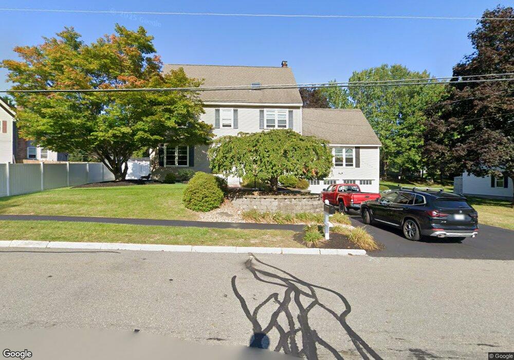 46 Parrish Hill Dr, Nashua, NH 03063 - photo 1