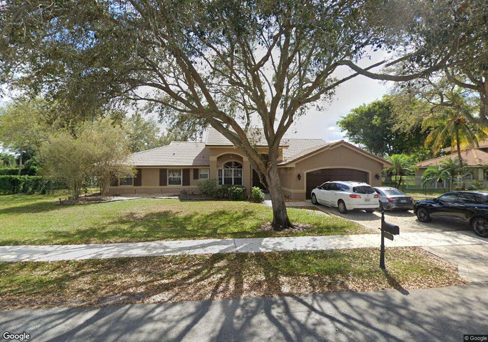 10160 SW 20th St, Davie, FL 33324 - photo 1