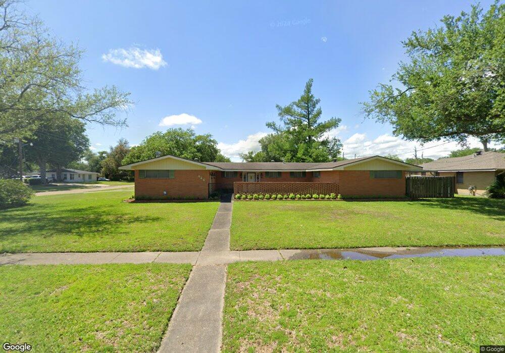 444 Jefferson Dr, Lake Charles, LA 70605 - photo 1