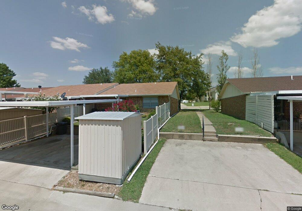 1424 Stoneridge Manor, Ardmore, OK 73401 - photo 1